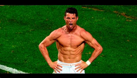 pictures of ronaldo six pack.